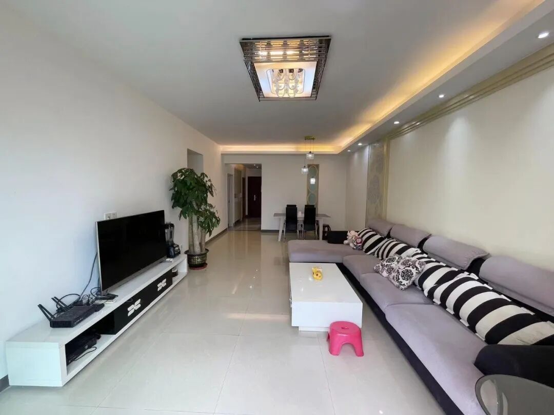 天河北二手房【芳草园】126平，总价1350万！