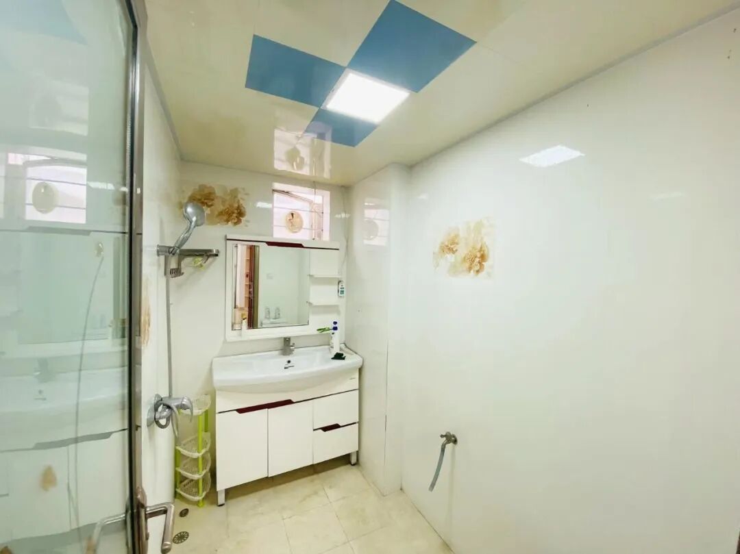 天河北二手房【鸿翔大厦】126平，总价800万！