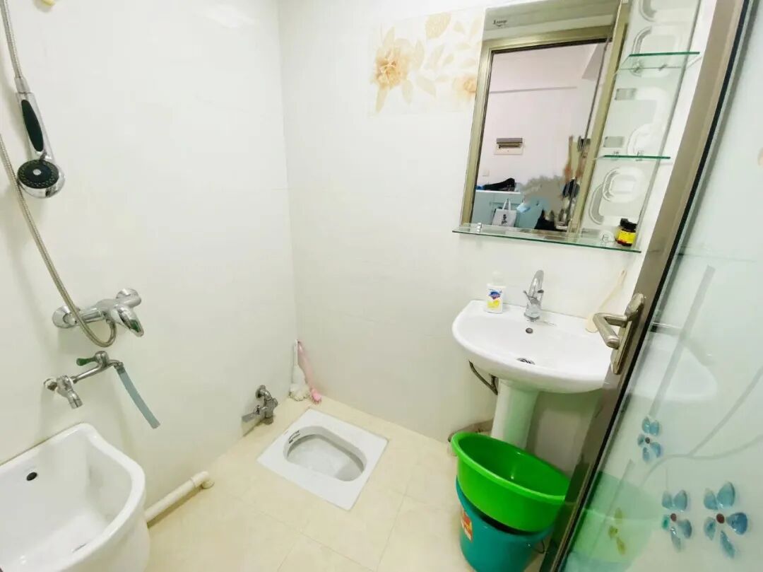 天河北二手房【鸿翔大厦】126平，总价800万！