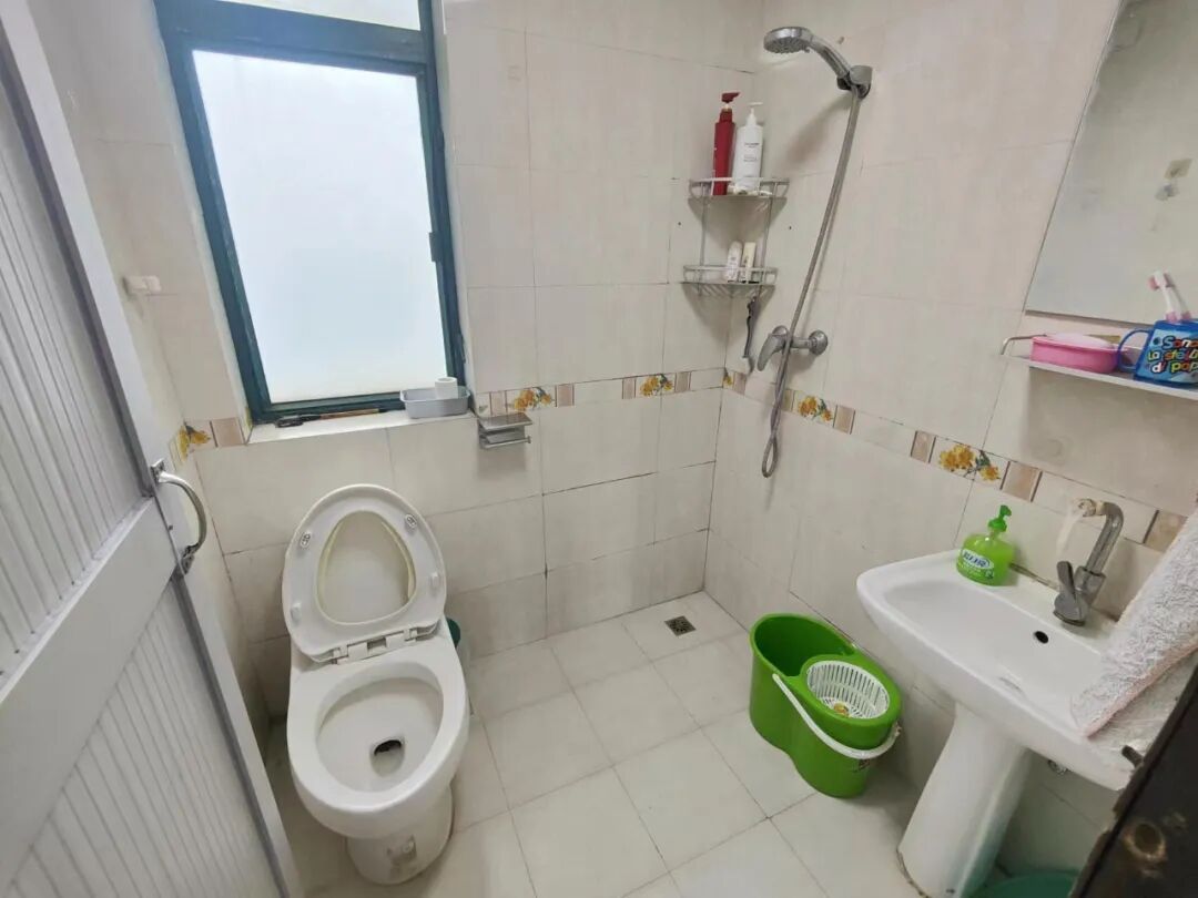 天河北二手房【金碧翡翠华庭】69平，总价595万！