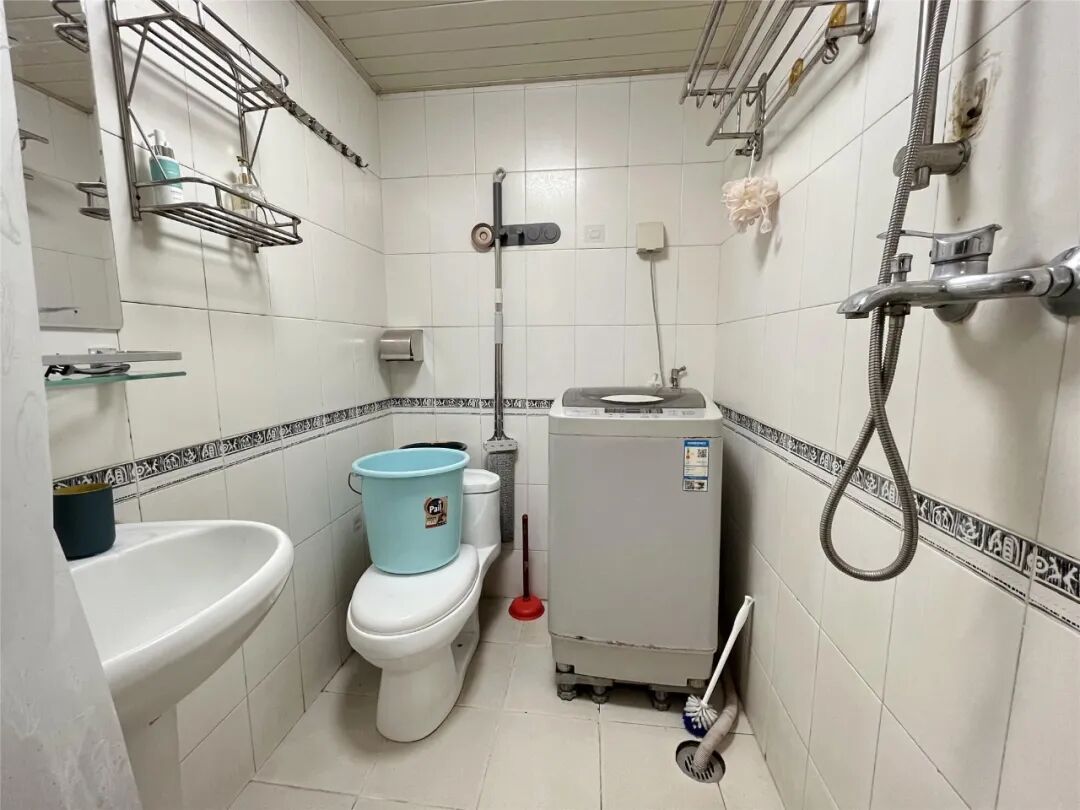 天河北二手房【鸿翔大厦】41平，总价360万！