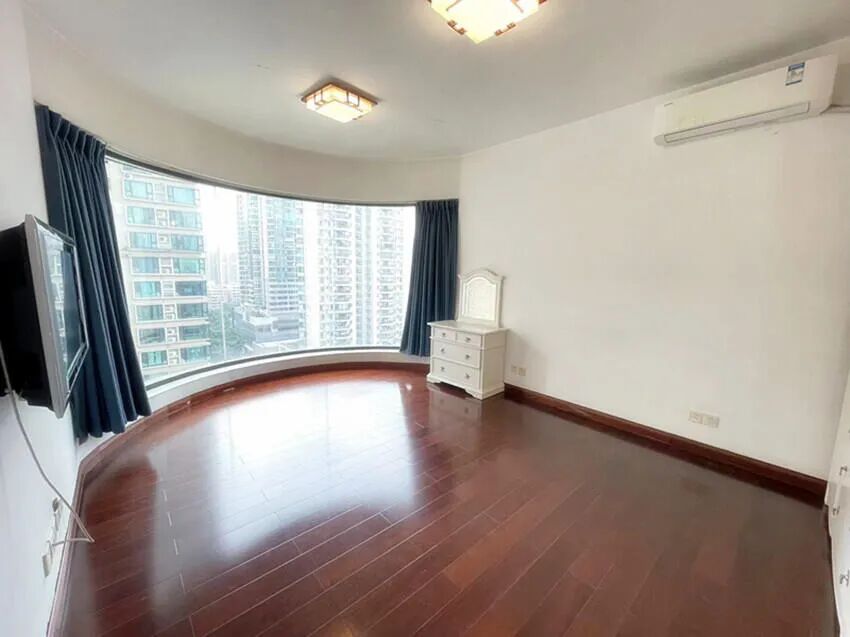 天河北二手房【芳草园】128平，总价1200万！