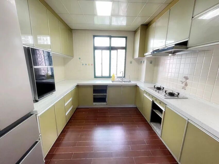 天河北二手房【芳草园】128平，总价1200万！