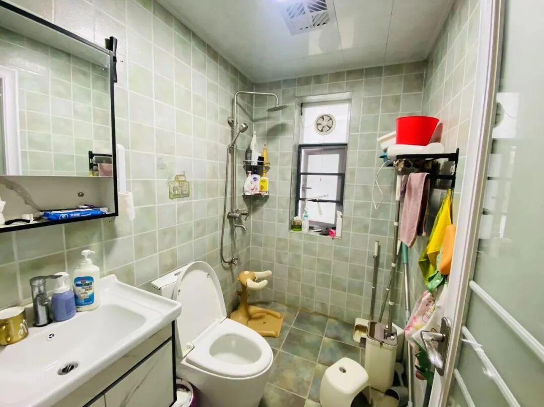 天河北二手房【天龙大厦】117平，总价570万！