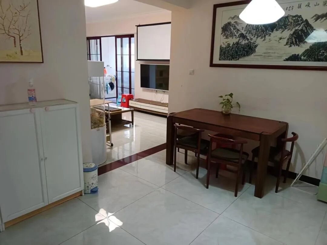 天河北二手房【华天国际广场】88平，总价560万！