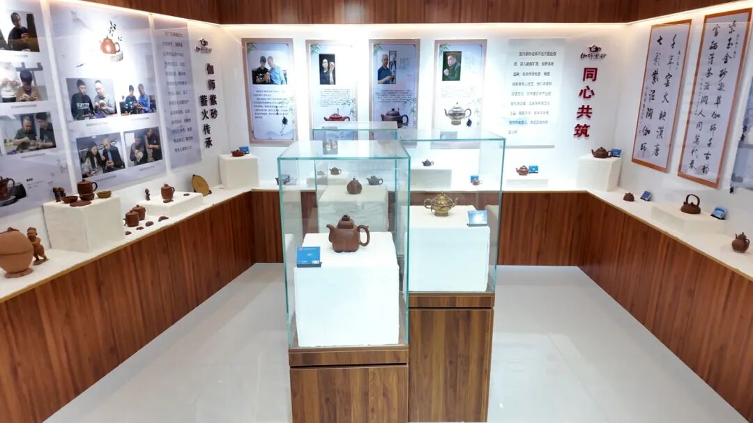 伽师紫砂喀什古城旗舰店二层伽师紫砂铸牢中华民族共同体意识教育展示馆.jpg
