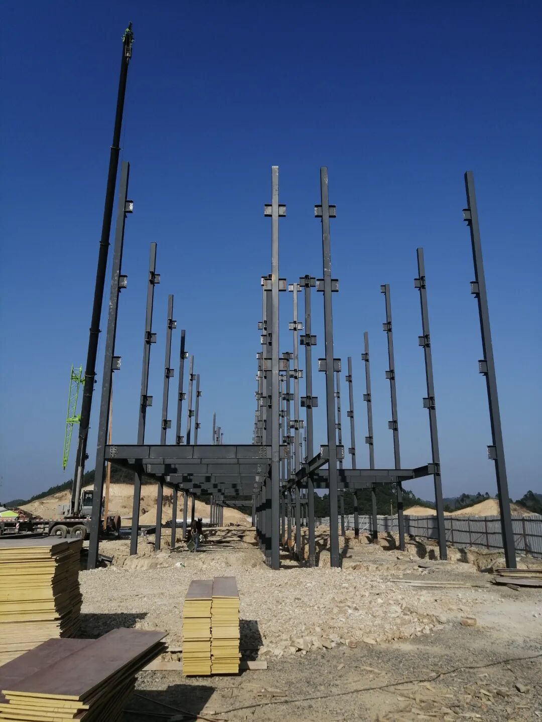 防城港電視台走進我司榕（róng）鼎防城港項目基地