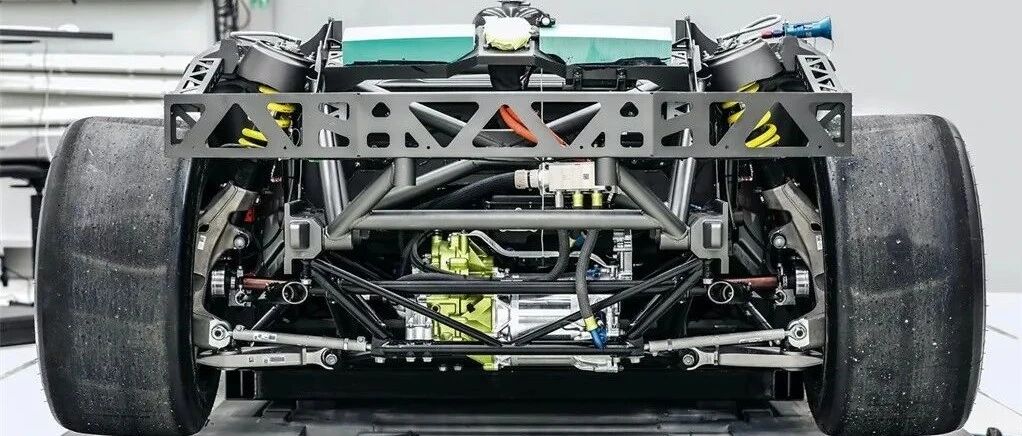 保时捷闪电 双电机之王