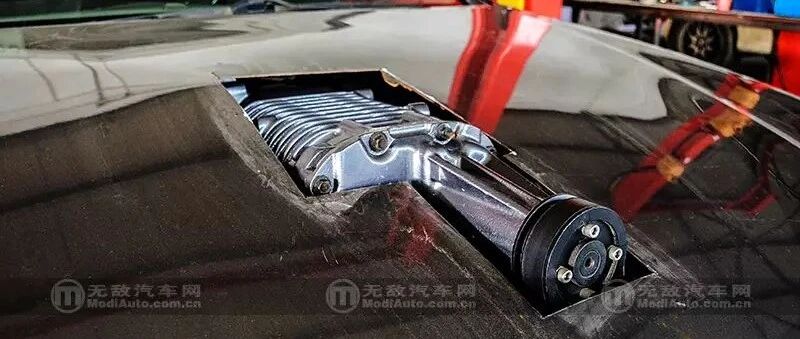 以前总想着机盖开孔，如今V8附体后实现了！