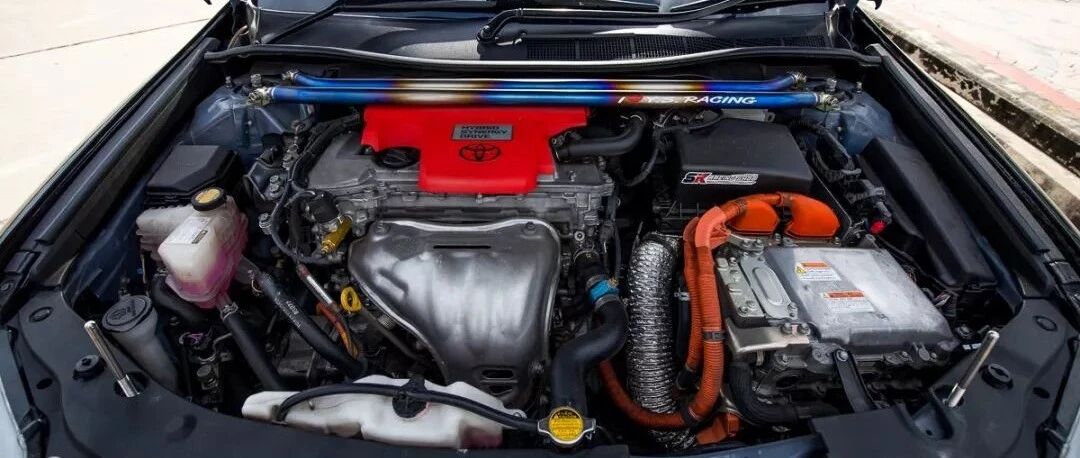 别再抱怨爸爸买了混合动力凯美瑞