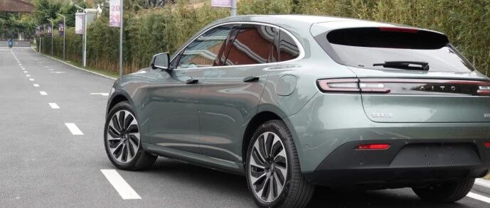 老广州试驾华为问界M5