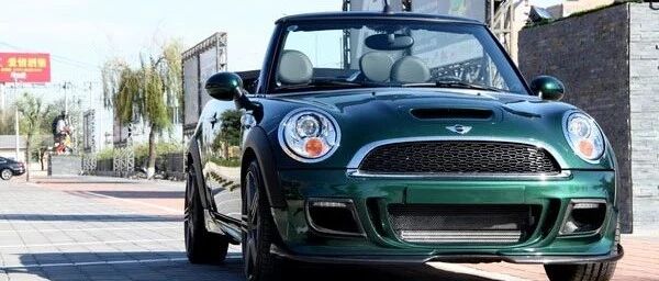 只有开篷才能让开摩托车的同学看清楚我的面孔