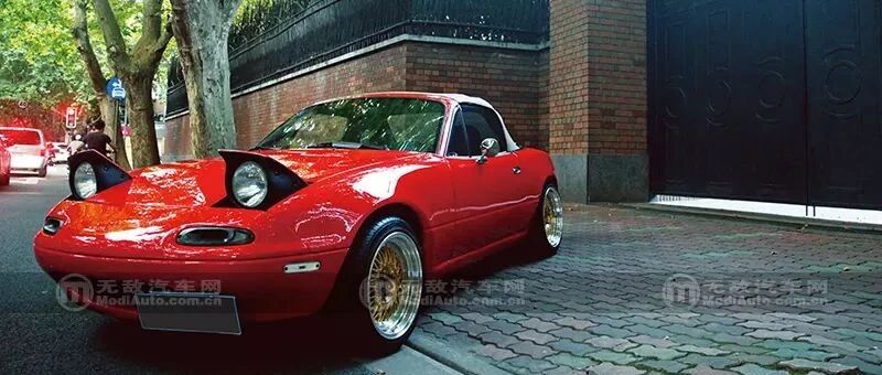 敞篷之魅 轻复古马自达初代MX-5(NA)