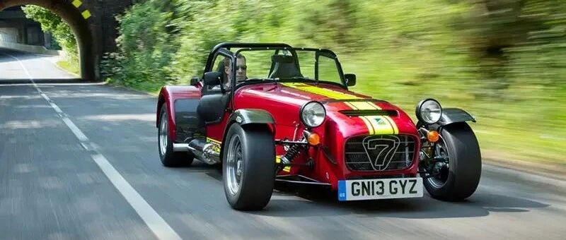 一定要超跑才谈马力推重比？ 看看骨灰级轻量化“跑车”