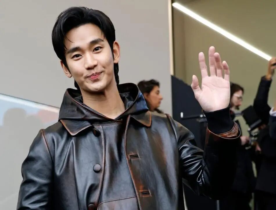 中韩泰男明星看秀外网生图