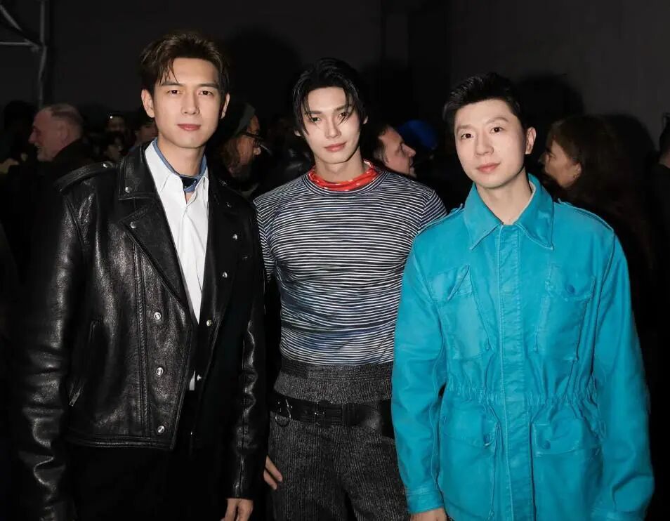 中韩泰男明星看秀外网生图