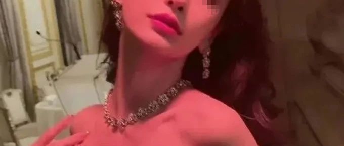 Angelababy终究也没逃过金主的要求,穿上透视包臀裙火辣身材,网友:太放得开了!