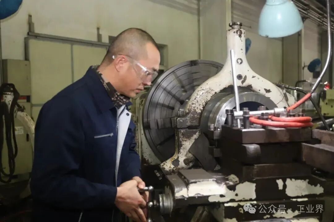 跟着前辈跑企业恒天重工