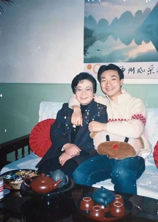 怼哭撒贝宁的央视一哥，婚后丁克22年一直租房，却过着让无数人羡慕的生活...（组图） - 31