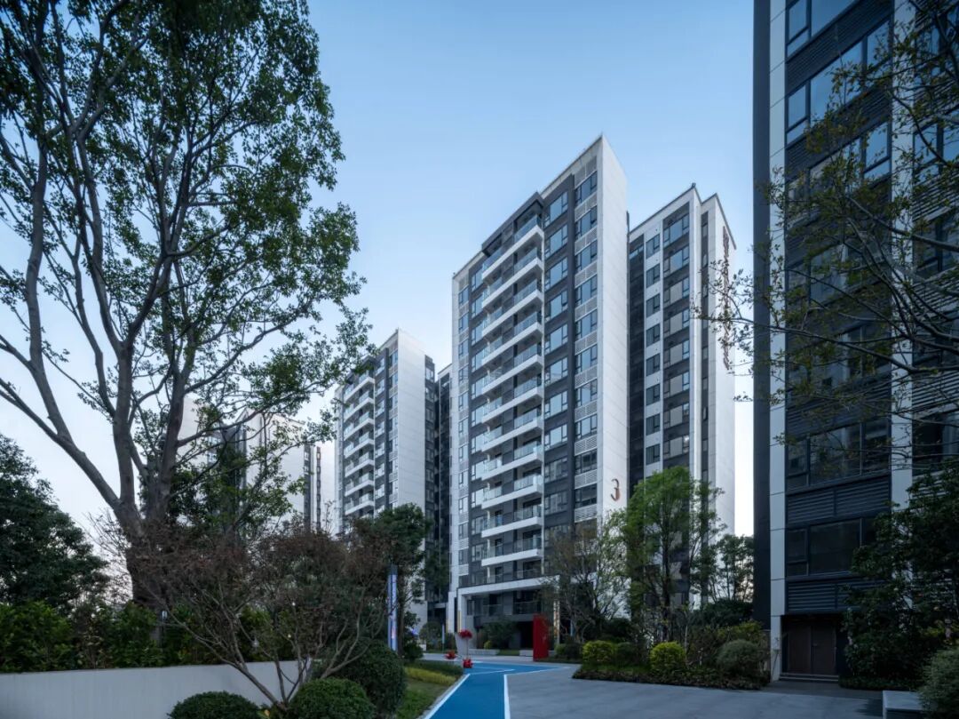 金融城旁南向四房，天河壹品总价733万！