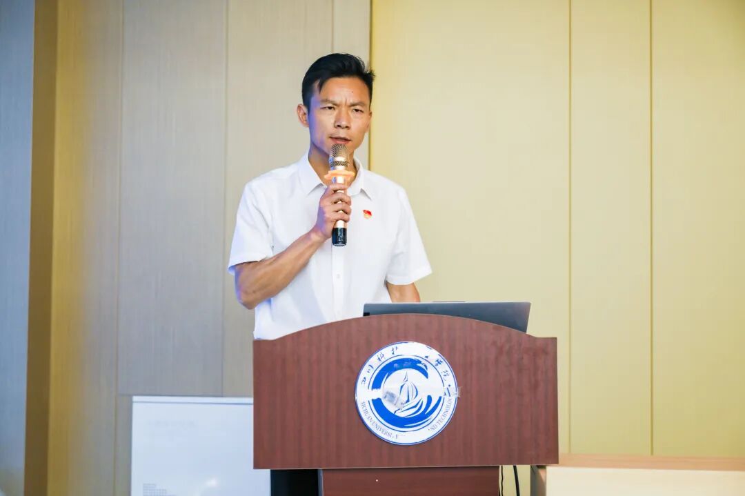 四川科技职业学院中职部举行2025年上半年新团员入团仪式(图3)