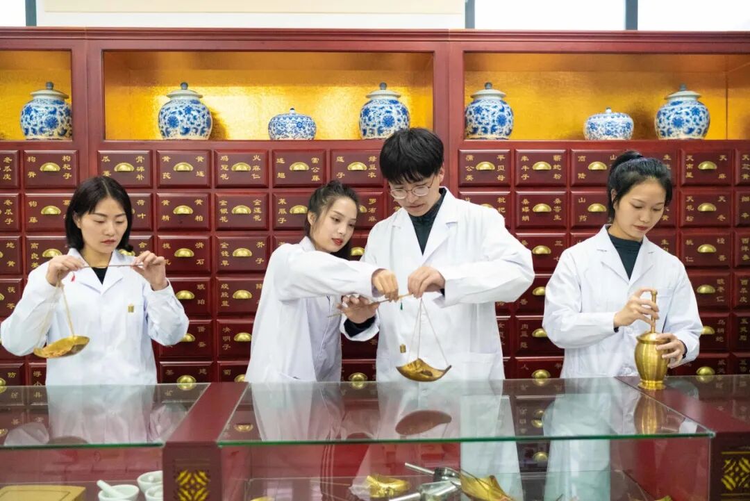 川科医药卫生类专业 | 国家紧缺人才专业，政策利好，就业前景广阔(图5)