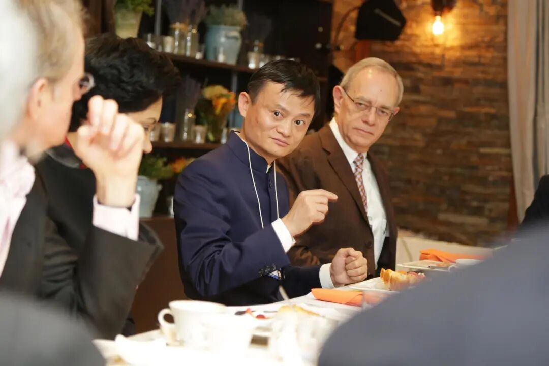 最后的“底牌”上交国家，“套现”千亿后，马云彻底摆烂了？