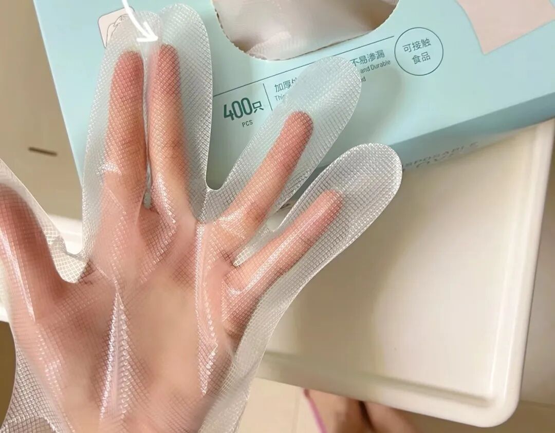 在购买一次性手套时一定不能盲目,除了考虑价格成本外,一定要区分使用