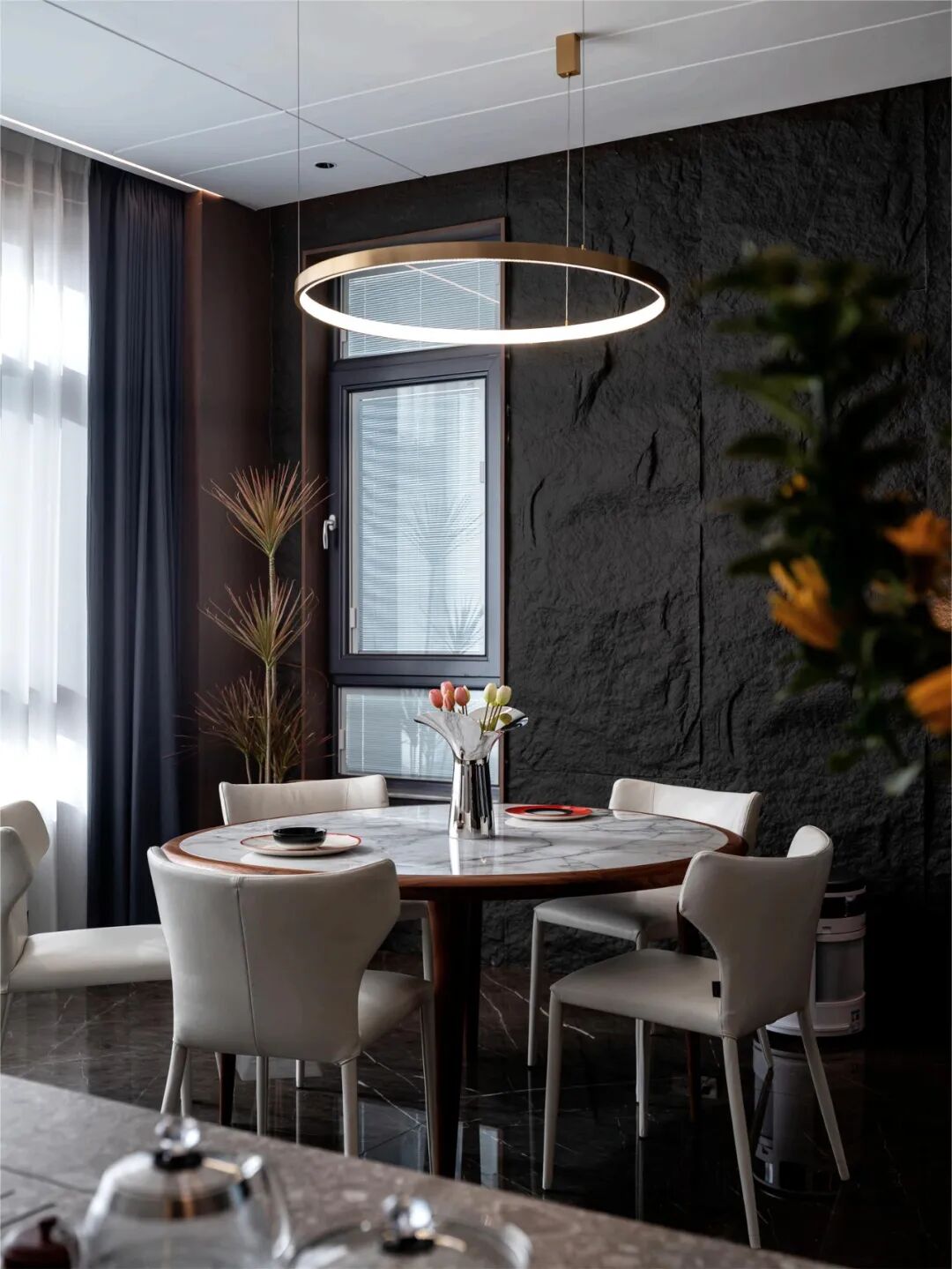 305㎡大平层装修,现代艺术设计,演绎四口之家的都市精致生活!