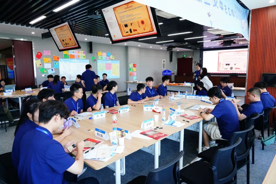 丰碑之下：与信仰的“跨时空对话”