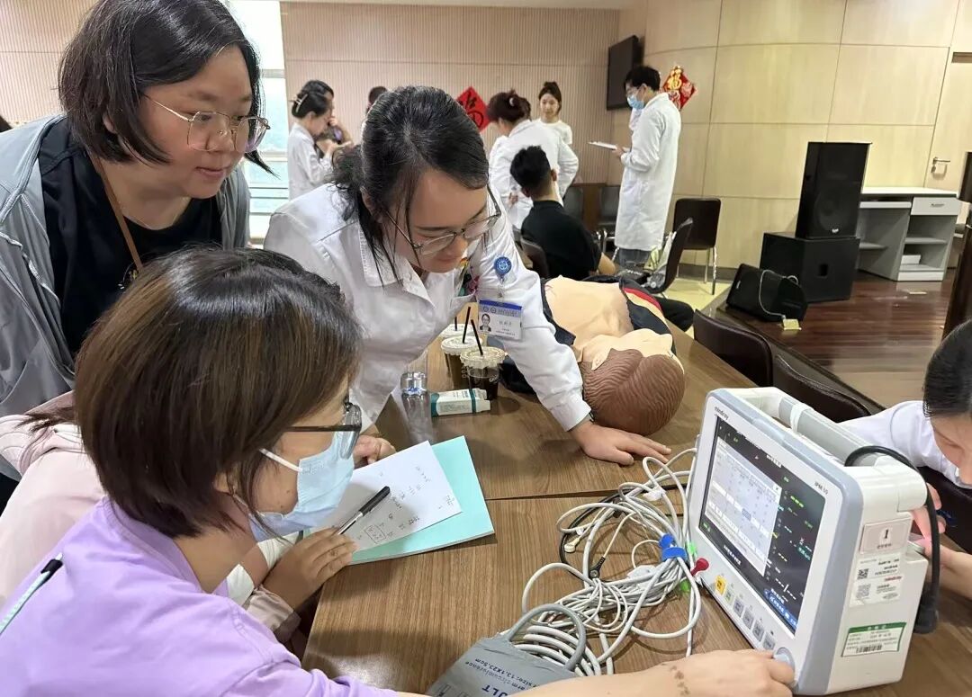 心电监护怎么开【学习园地】破解心电密码，提升监护效能——记心血管系统护理组、重症护理组开展首期心电图培训和心电监护使用工作坊_https://www.jmylbn.com_新闻资讯_第14张