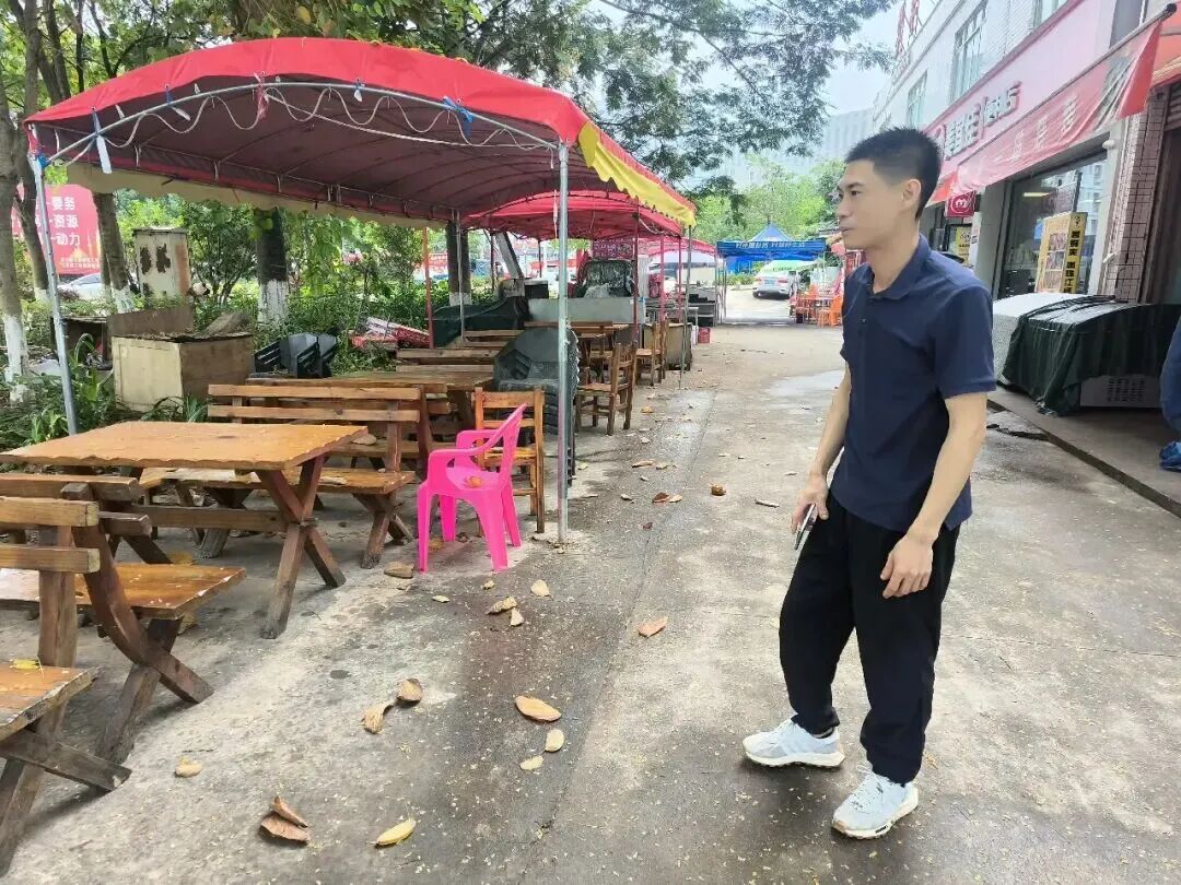 黄小金。