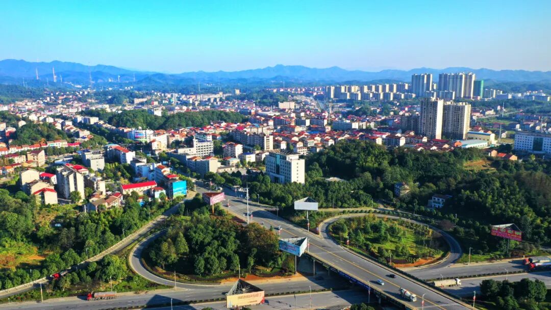 岳阳网>县区>云溪区>莫道桑榆晚,为霞尚满天.