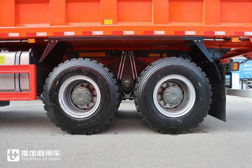 专为高原工况打造，配580马力曼机还有超舒适内饰，重汽汕德卡G7S高原版自卸车实拍