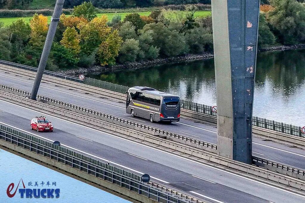 2025Busworld客车展｜搭载全套安全系统！尼奥普兰入门级Tourliner Safe Secure车型实拍