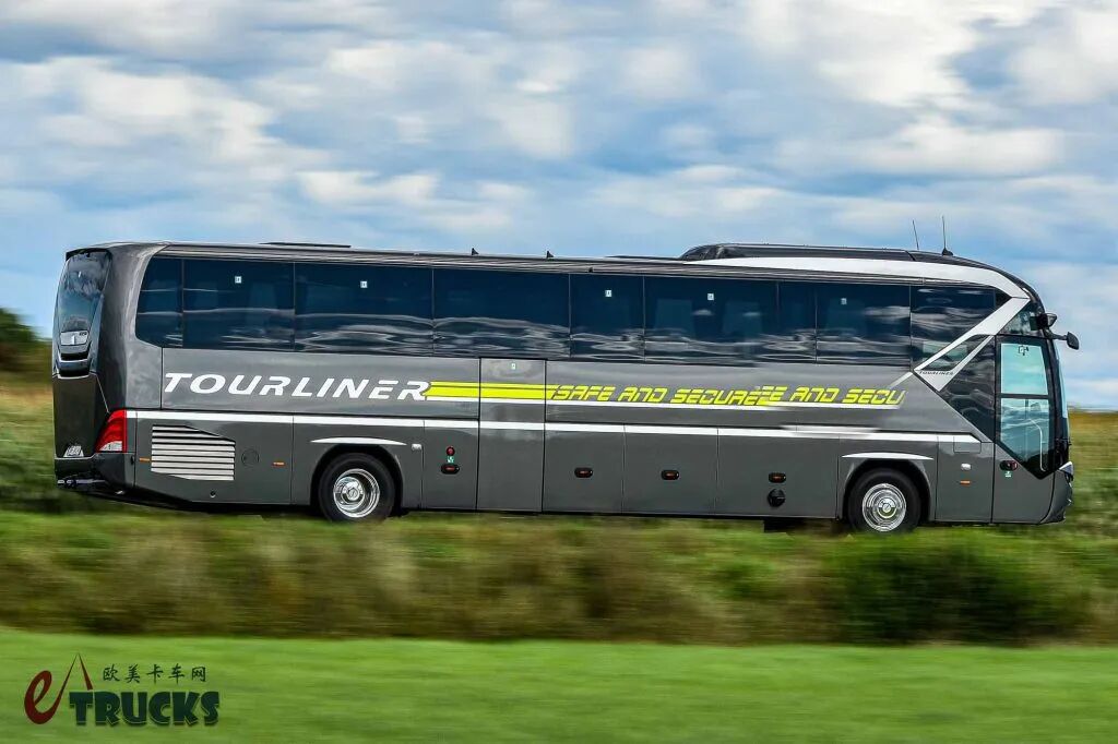 2025Busworld客车展｜搭载全套安全系统！尼奥普兰入门级Tourliner Safe Secure车型实拍
