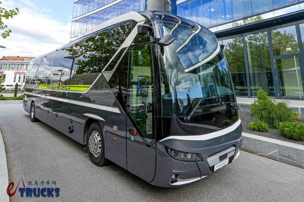 2025Busworld客车展｜搭载全套安全系统！尼奥普兰入门级Tourliner Safe Secure车型实拍