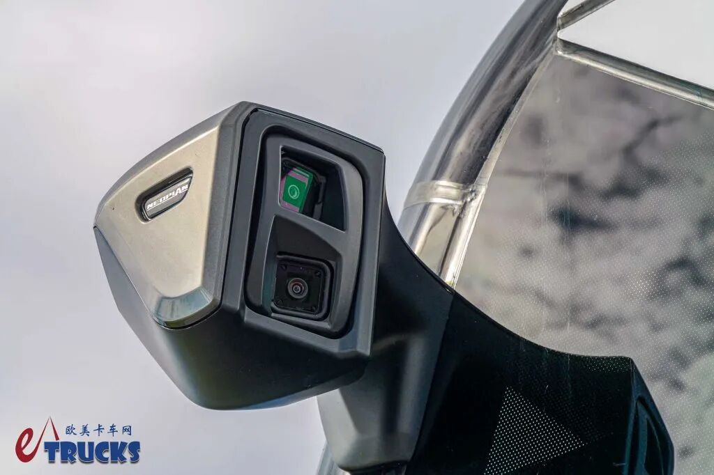 2025Busworld客车展｜搭载全套安全系统！尼奥普兰入门级Tourliner Safe Secure车型实拍