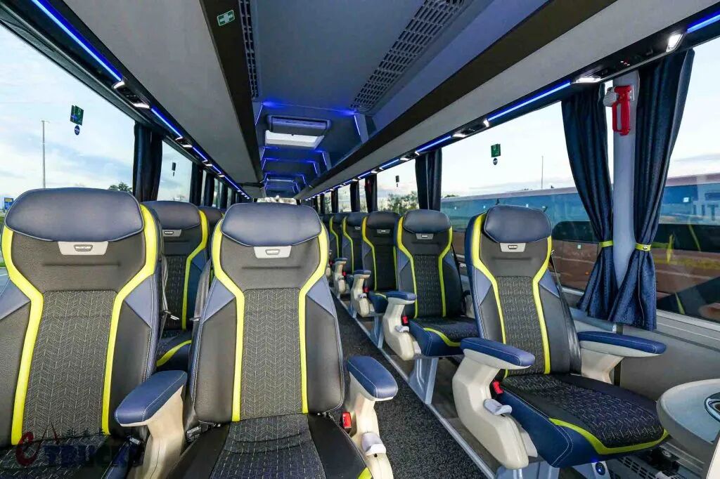 2025Busworld客车展｜搭载全套安全系统！尼奥普兰入门级Tourliner Safe Secure车型实拍