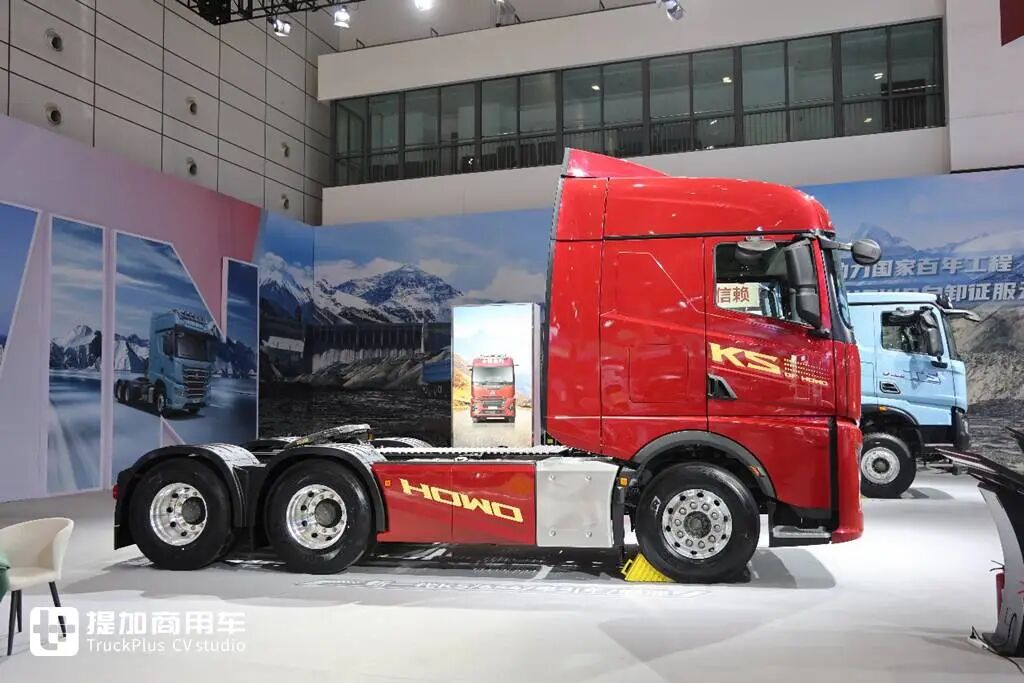 国产高端旗舰卡车的全新力作，重汽豪沃KS来袭，实拍带你看它强在哪里
