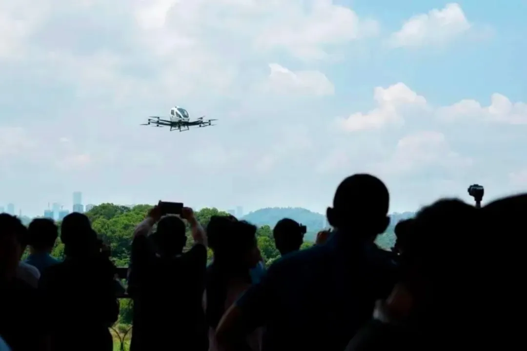 深圳公布低空经济基建进展,将建成1200个以上低空起降点