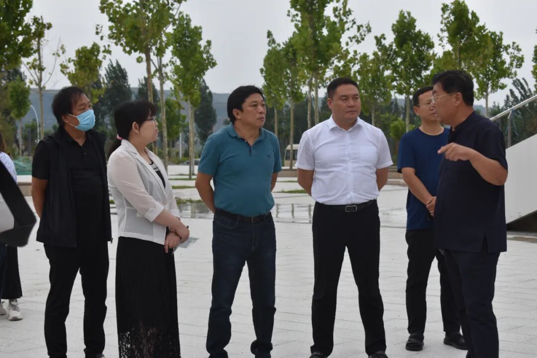 赵俊泽在我市就公共文化服务建设情况进行调研