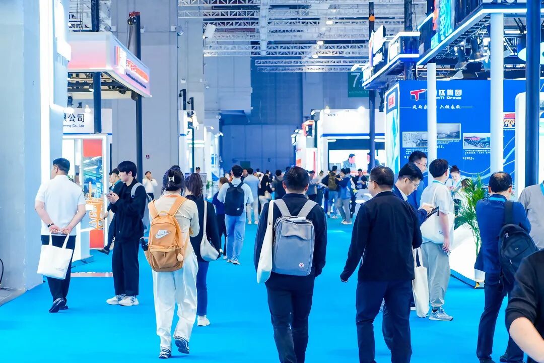 人来人往.jpg