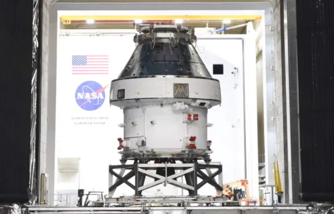 超30马赫水漂弹道，嫦娥六号让美国蒙羞，NASA飞船烧出上百个破洞