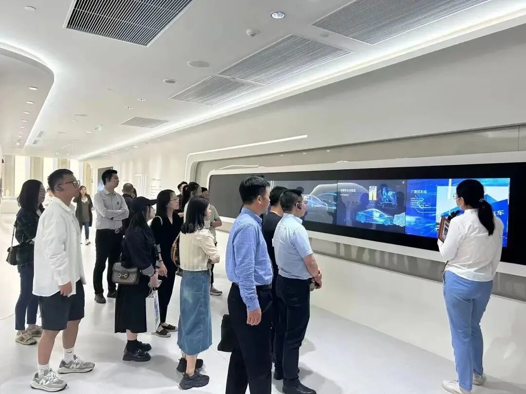 易达优送随宁波南部商务区访学团走进名企，共谋发展！