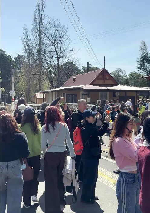 Chinese Tourists Surge Globally During 13-Day Golden Week Holiday