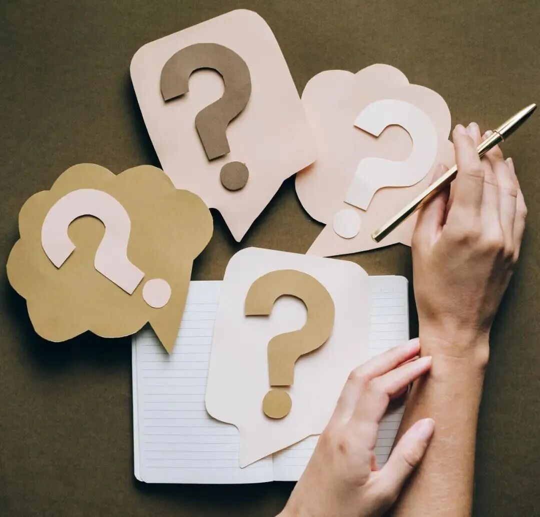 China Work Visa & PR ： 5 Common Questions & Expert Answers