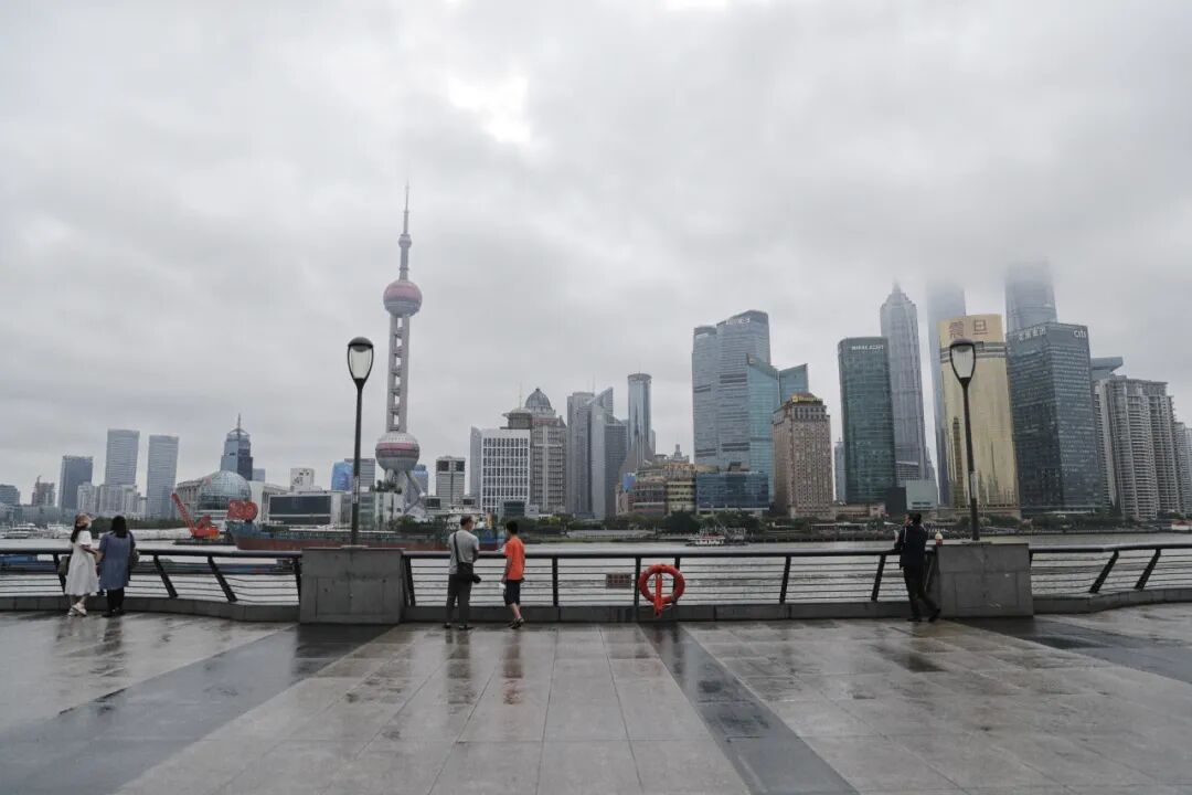 Shanghai National Day Weather ： Rain, Wind and a Cool-Down to 25°C