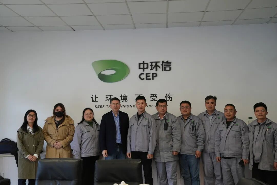 China Five-Star Card Holder ： 20-Year Permanent Residence Story