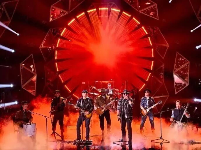 热搜爆了！那英回应！